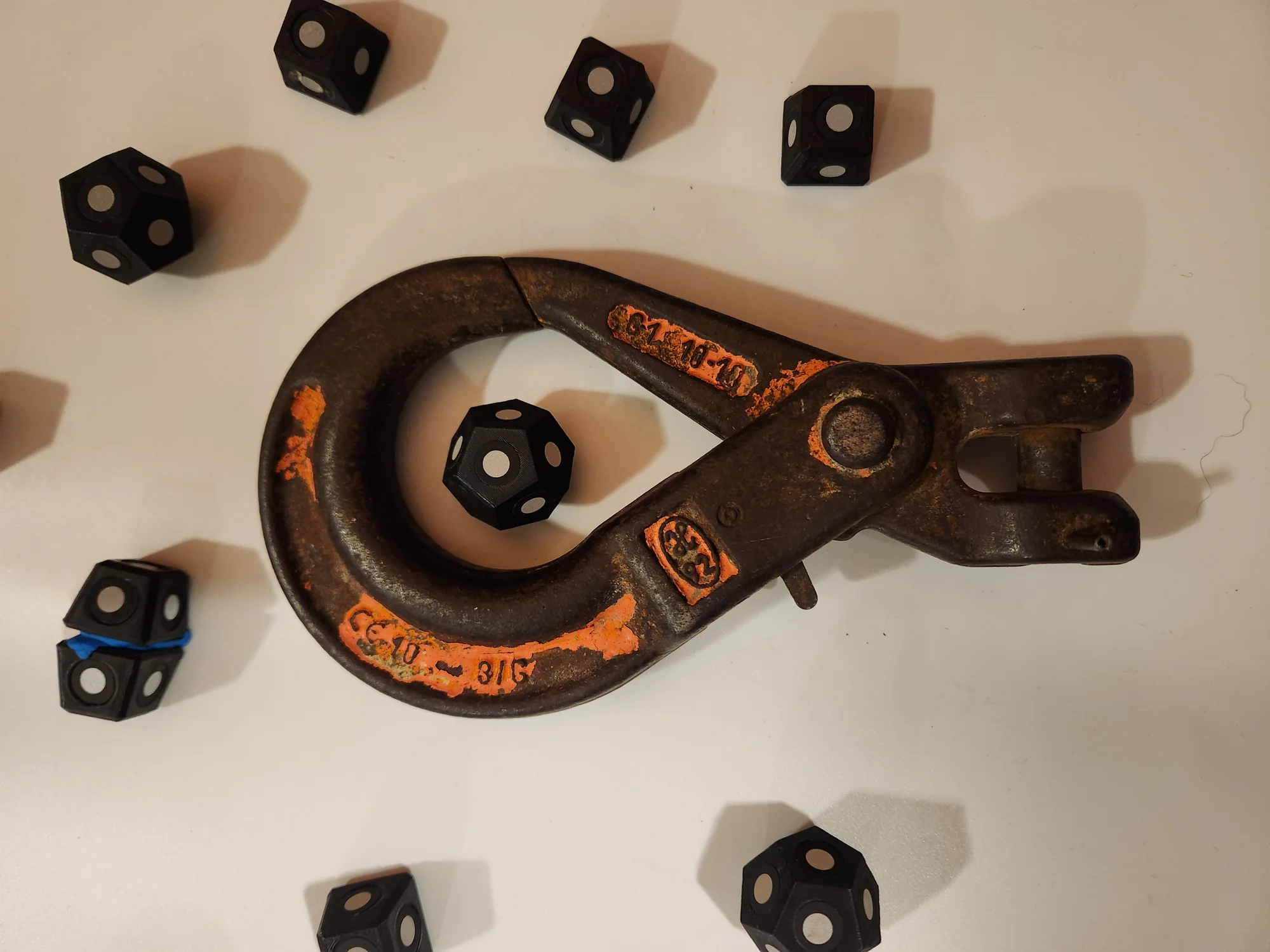 Industrial machinery 3D scanning hook for crane lifting